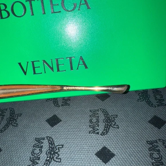 Bottega Veneta Sardine Sunglasses - Picture 3 of 8